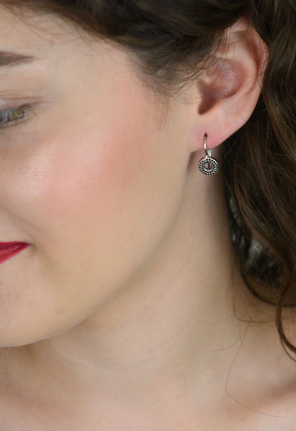 Srebrne Kolczyki Damskie Wiszące Kółka z Czarną Cyrkonią – Srebro 925.jpg