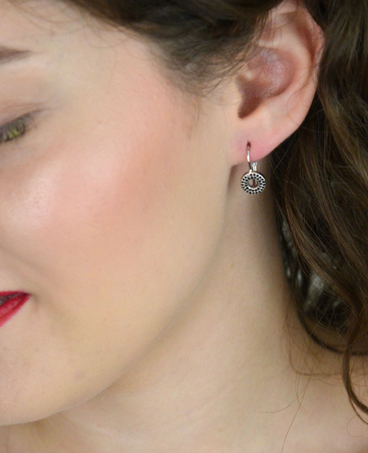 Srebrne Kolczyki Damskie Wiszące Kółka z Czarną Cyrkonią – Srebro 925.jpg