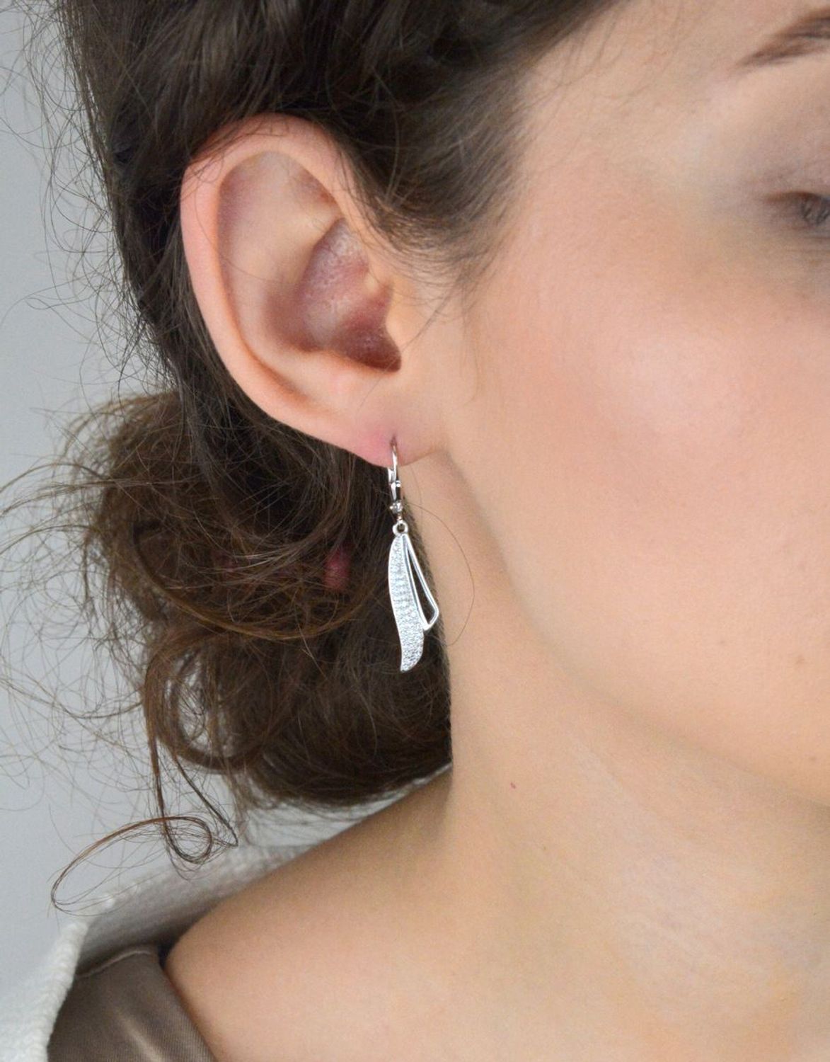 Kolczyki srebrne damskie DIA-KLC-13421-925  Wiszące z cyrkoniami  Próba 925  Bigiel angielski.jpg