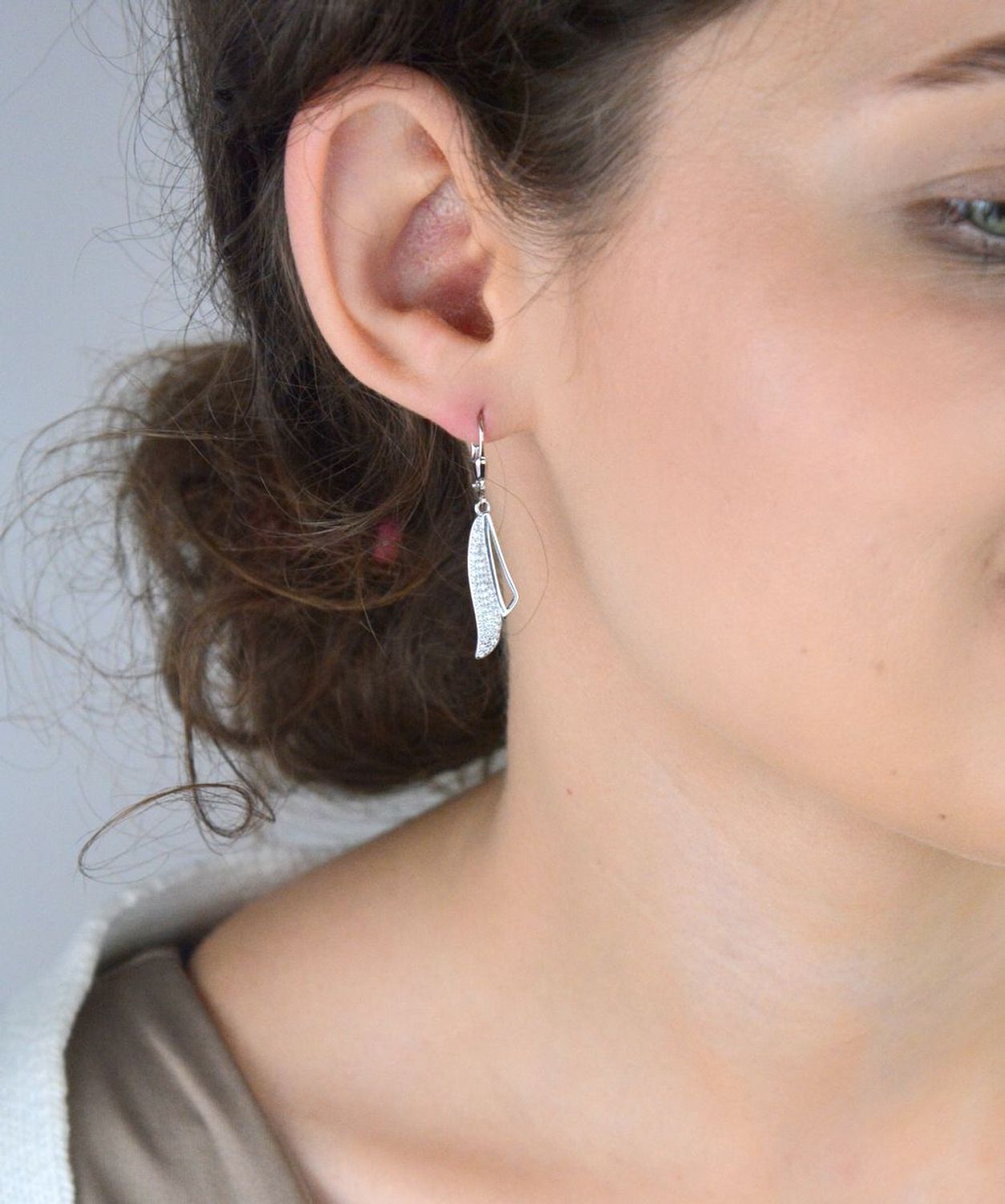 Kolczyki srebrne damskie DIA-KLC-13421-925  Wiszące z cyrkoniami  Próba 925  Bigiel angielski.jpg