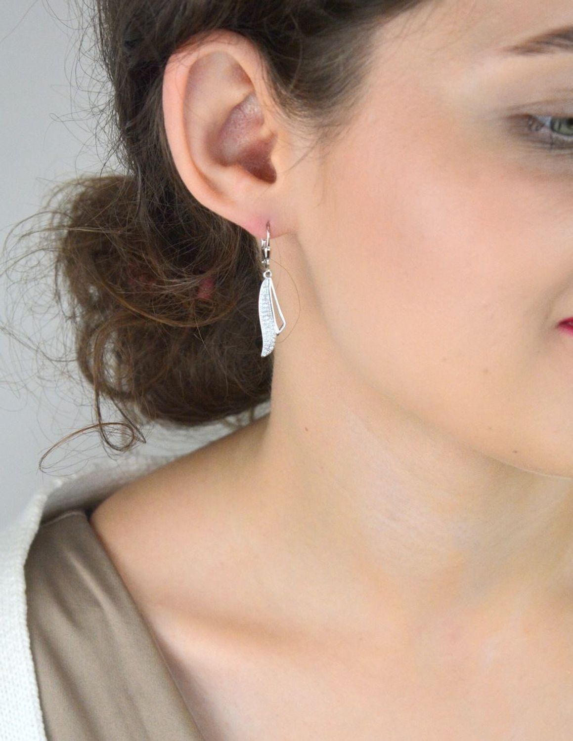 Kolczyki srebrne damskie DIA-KLC-13421-925  Wiszące z cyrkoniami  Próba 925  Bigiel angielski.jpg