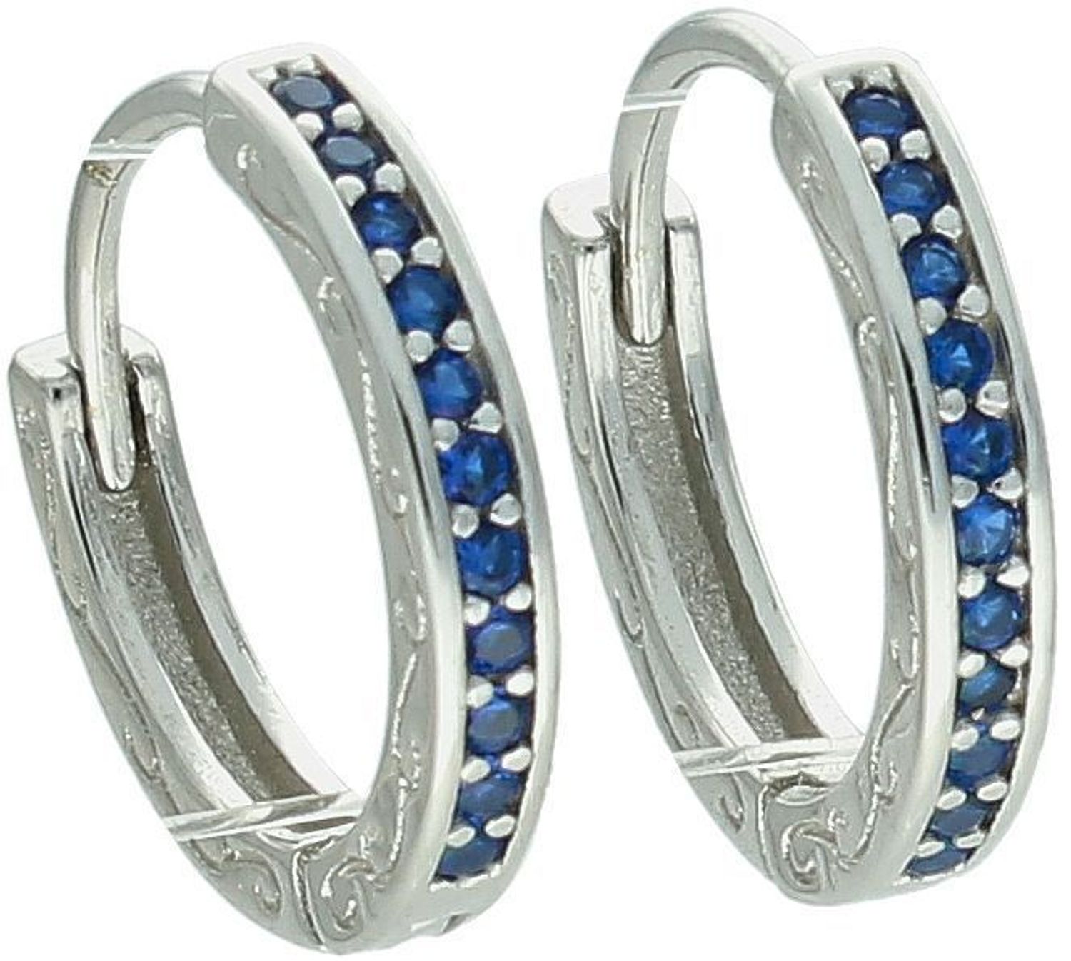 Małe kolczyki srebrne 925 z granatowymi cyrkoniami. Długość 1,3 cm, szerokość 2 mm, zapięcie zatrzaskowe. Elegancki dodatek na co dzień i na wieczór.1.jpg