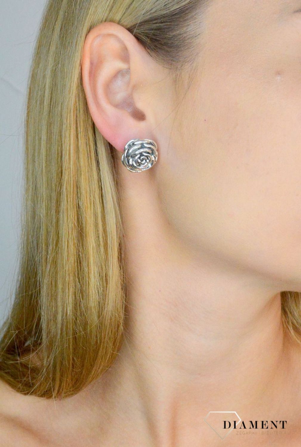 Srebrne kolczyki damskie 925 klasyczne róże na sztyft DIA-KLC-13504E-925 (2).jpg