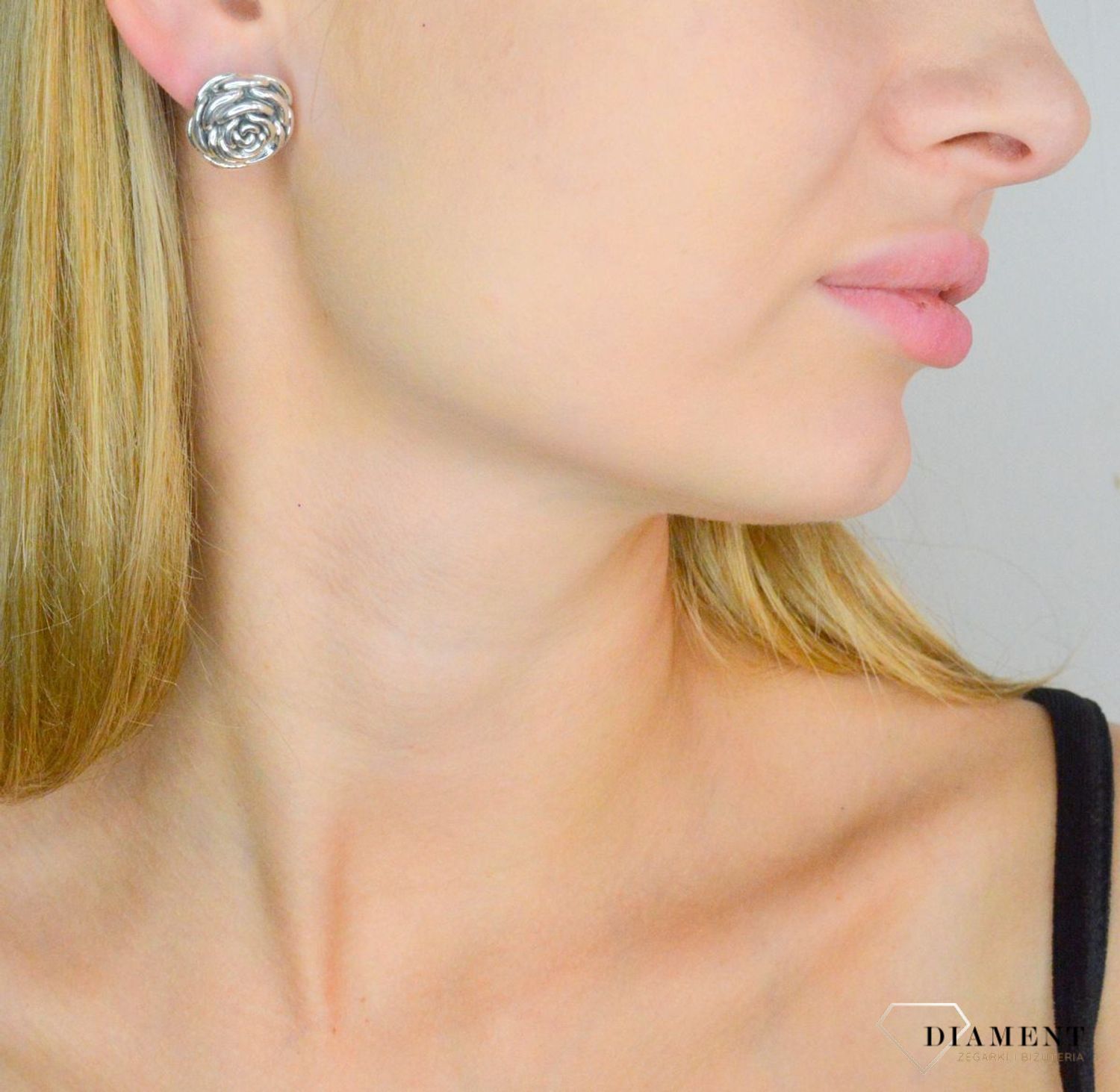 Srebrne kolczyki damskie 925 klasyczne róże na sztyft DIA-KLC-13504E-925 (2).jpg