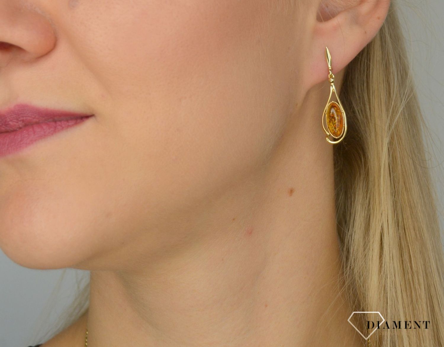 Złote kolczyki 585 łezki z bursztynem ze złota DIA-KLC-1373-585.jpg