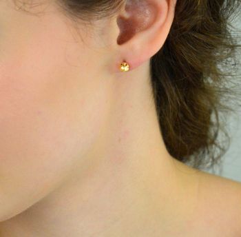 Eleganckie złote kolczyki damskie próby 585 w formie grawerowanych kuleczek. Wielkość 7 mm, waga 1,71 g, zapięcie na sztyft. Idealne do codziennych i eleganckich stylizacji (8).JPG