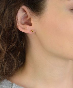 Kolczyki damskie złote DIA-KLC-13765-585 – grawerowane kuleczki. Średnica 5 mm, waga 1,13 g, zapięcie na sztyft. Subtelna i elegancka biżuteria, idealna na prezent (5).JPG