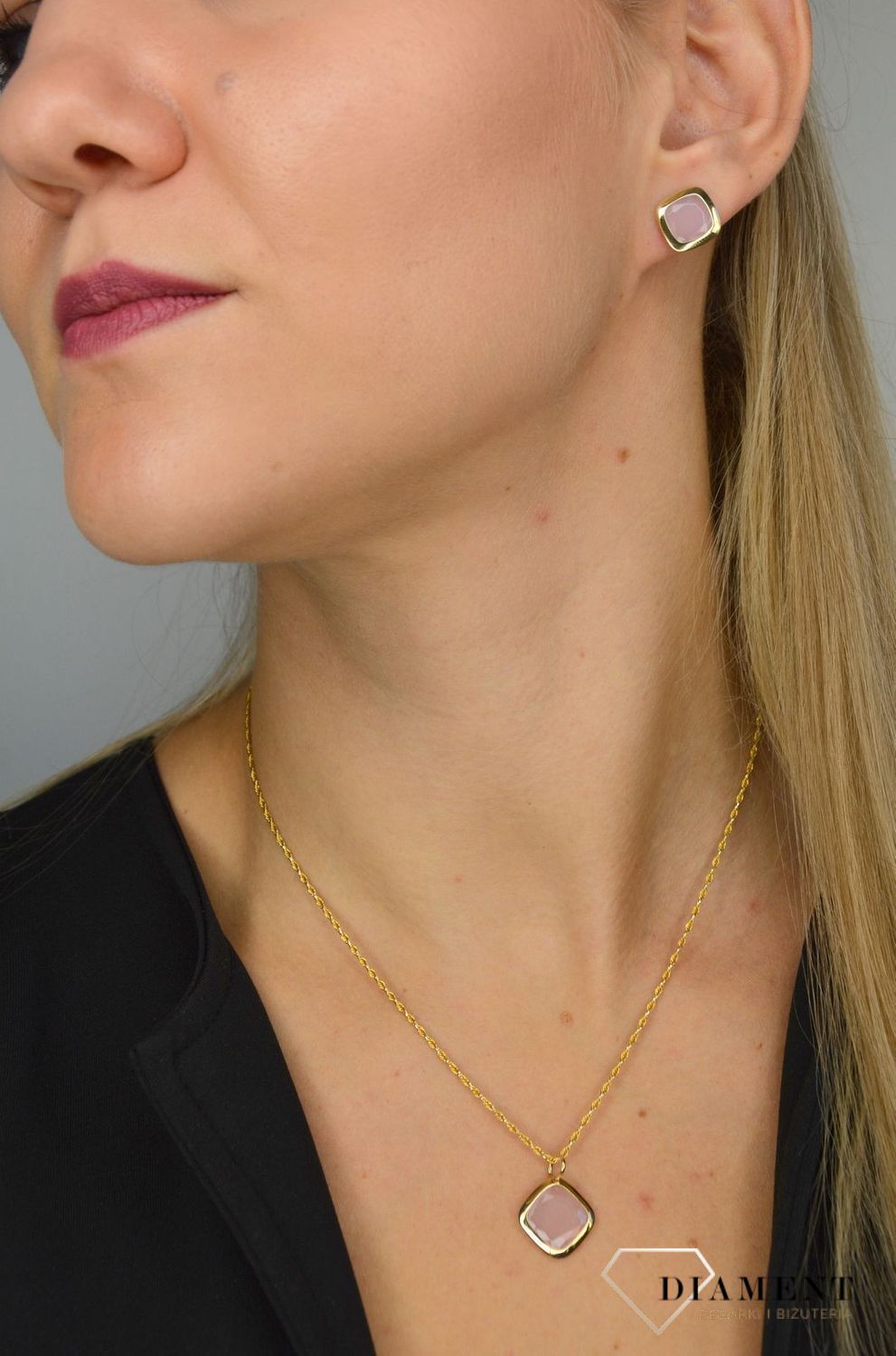 Złote kolczyki 585 kwarc różowy w zaokrąglonym kwadracie DIA-KLC-1381-585.jpg