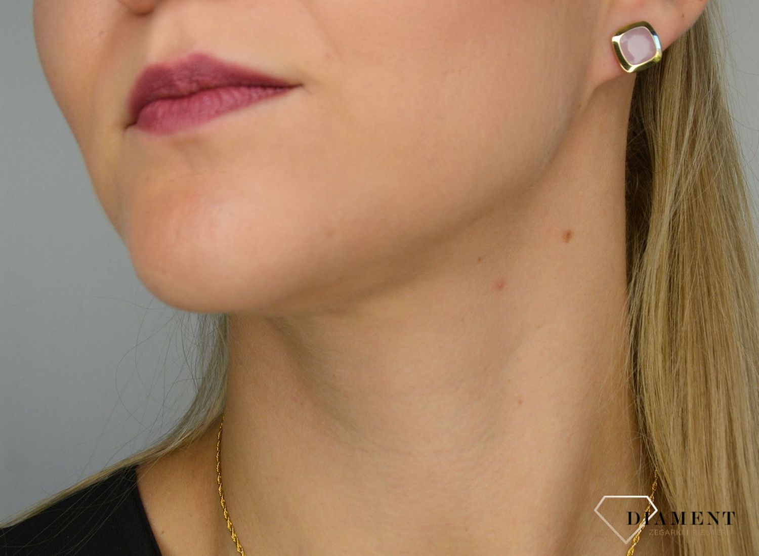 Złote kolczyki 585 kwarc różowy w zaokrąglonym kwadracie DIA-KLC-1381-585.jpg