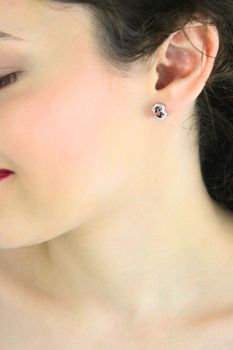 Kolczyki srebrne 925 damskie z czerwoną cyrkonią – eleganckie na sztyft (4).jpg