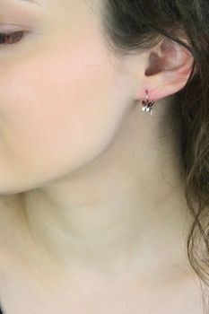 Kolczyki dziecięce srebrne 925 wiszące motylki z cyrkoniami – bezpieczne i lekkie (1).jpg