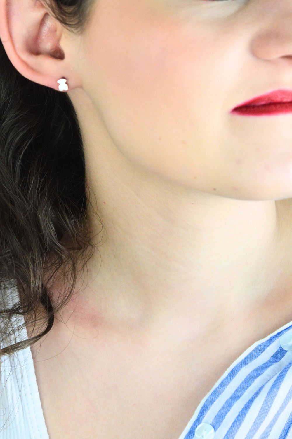 Eleganckie kolczyki stalowe w kształcie misiów o wielkości 5 mm, zapinane na sztyft. Trwałe, bezpieczne i stylowe – idealne na co dzień oraz na prezent. Sprawdź i zakochaj się w ich uroku!1.jpg