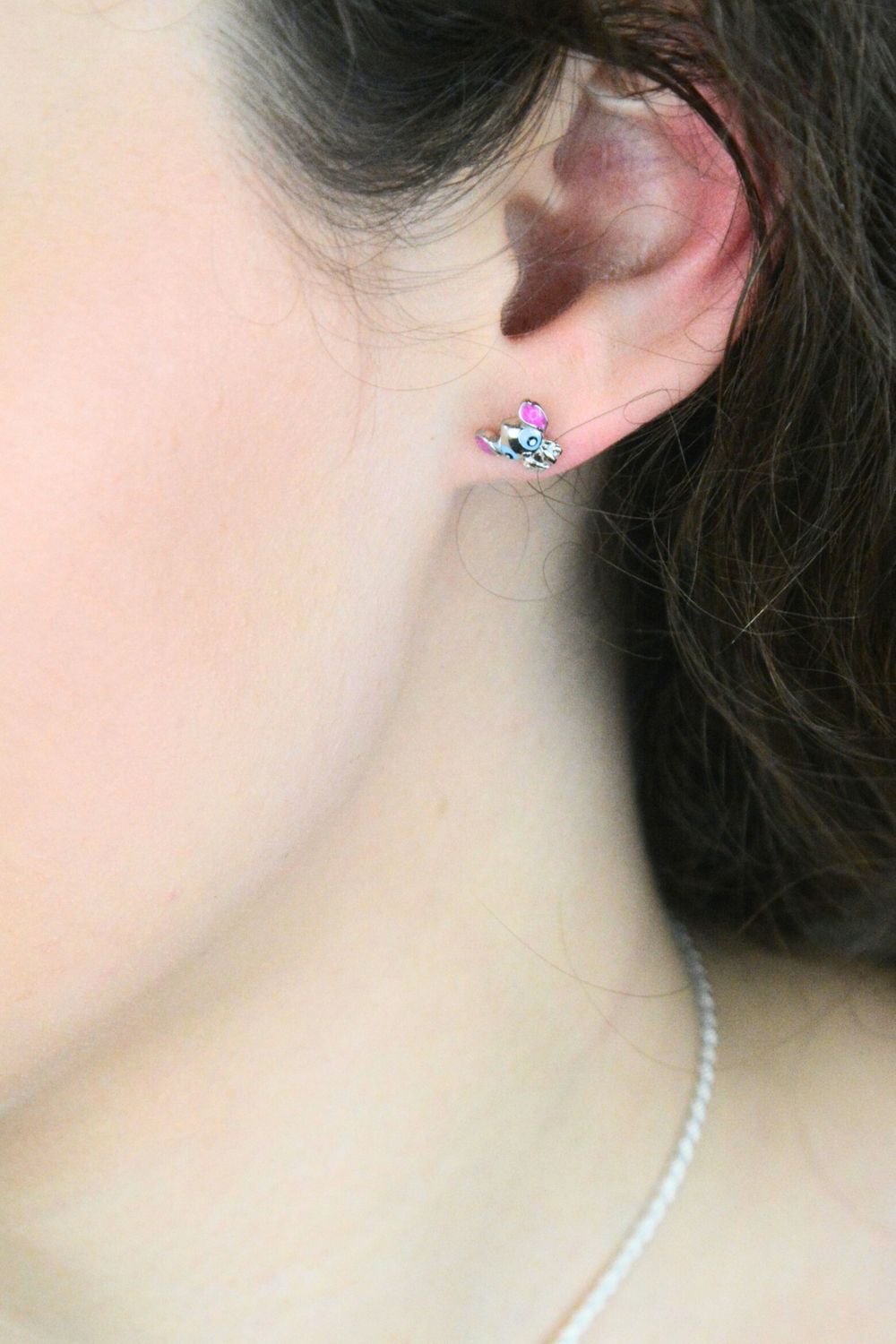 Kolczyki dziecięce srebrne 925 z emalią DIA-KLC-13875 – subtelne kolczyki na sztyft.jpg