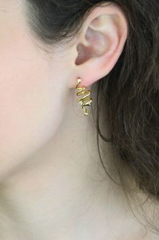 Kolczyki srebrne pozłacane 925 DIA-KLC-13930-925 – spiralki z cyrkonią i serduszkiem (4).jpg