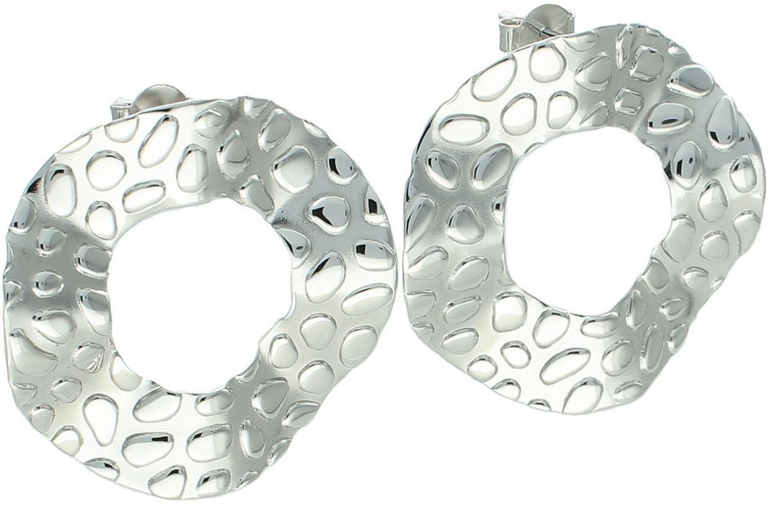 Eleganckie kolczyki srebrne próby 925 o okrągłym kształcie i nierównomiernej, zdobionej powierzchni. Model DIA-KLC-13932-925 z zapięciem na sztyft. Wielkość 3,0 cm, waga 4,90 g. 1.jpg