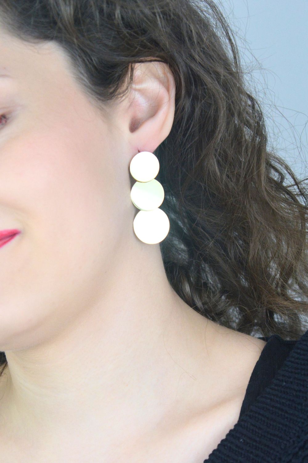 Srebrne pozłacane kolczyki damskie 925 wiszące trzy okrągłe blaszki DIA-KLC-13939Z-925.jpg