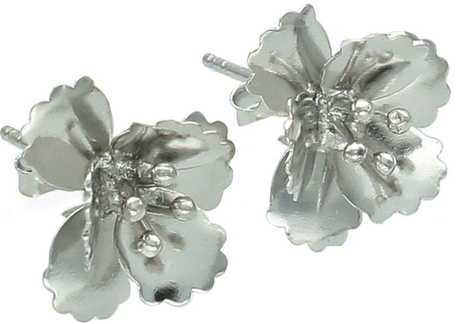 Urocze kolczyki damskie ze srebra próby 925 w kształcie wypukłych kwiatków. Model DIA-KLC-13941-925 z zapięciem na sztyft. Wielkość 1,3 cm, waga 1,10 g. Delikatne, kobiece i ponadczasowe – 1.jpg