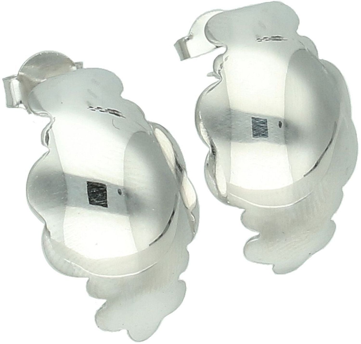 Nowoczesne kolczyki srebrne próby 925 o owalnym kształcie i nierównomiernych krawędziach. Model DIA-KLC-13942-925 z zapięciem na sztyft. Długość 2,0 cm, szerokość 1,1 cm, waga 1,93 g. Delikatne1.jpg