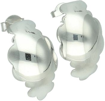 Nowoczesne kolczyki srebrne próby 925 o owalnym kształcie i nierównomiernych krawędziach. Model DIA-KLC-13942-925 z zapięciem na sztyft. Długość 2,0 cm, szerokość 1,1 cm, waga 1,93 g. Delikatne1.jpg