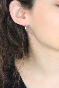 srebrne kolczyki, kolczyki 925, kolczyki koła, kolczyki srebrne koła, kolczyki szarnir, minimalistyc (3).jpg