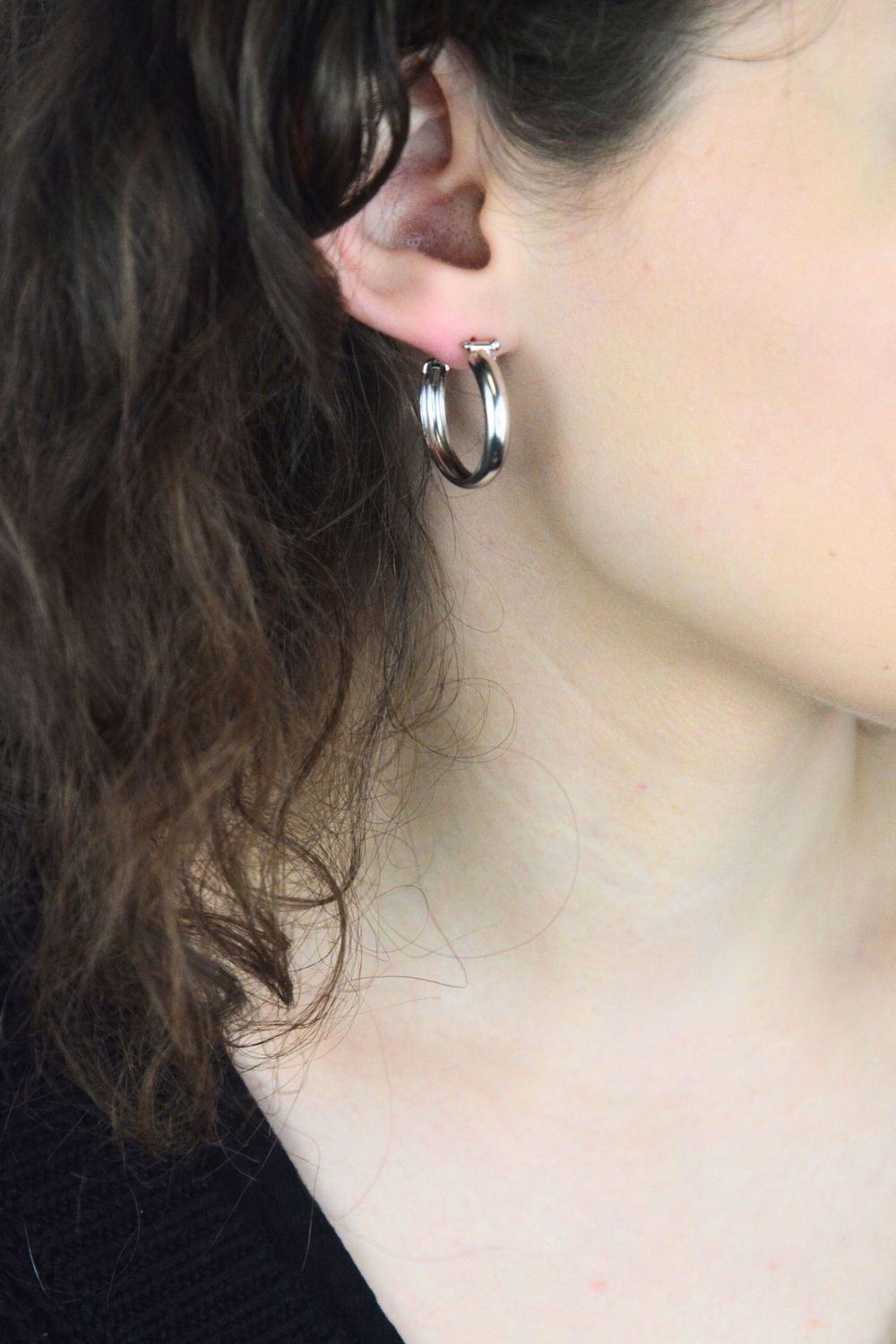 Srebrne kolczyki damskie 925 koła z zapięciem szarnir DIA-KLC-13956-925.jpg