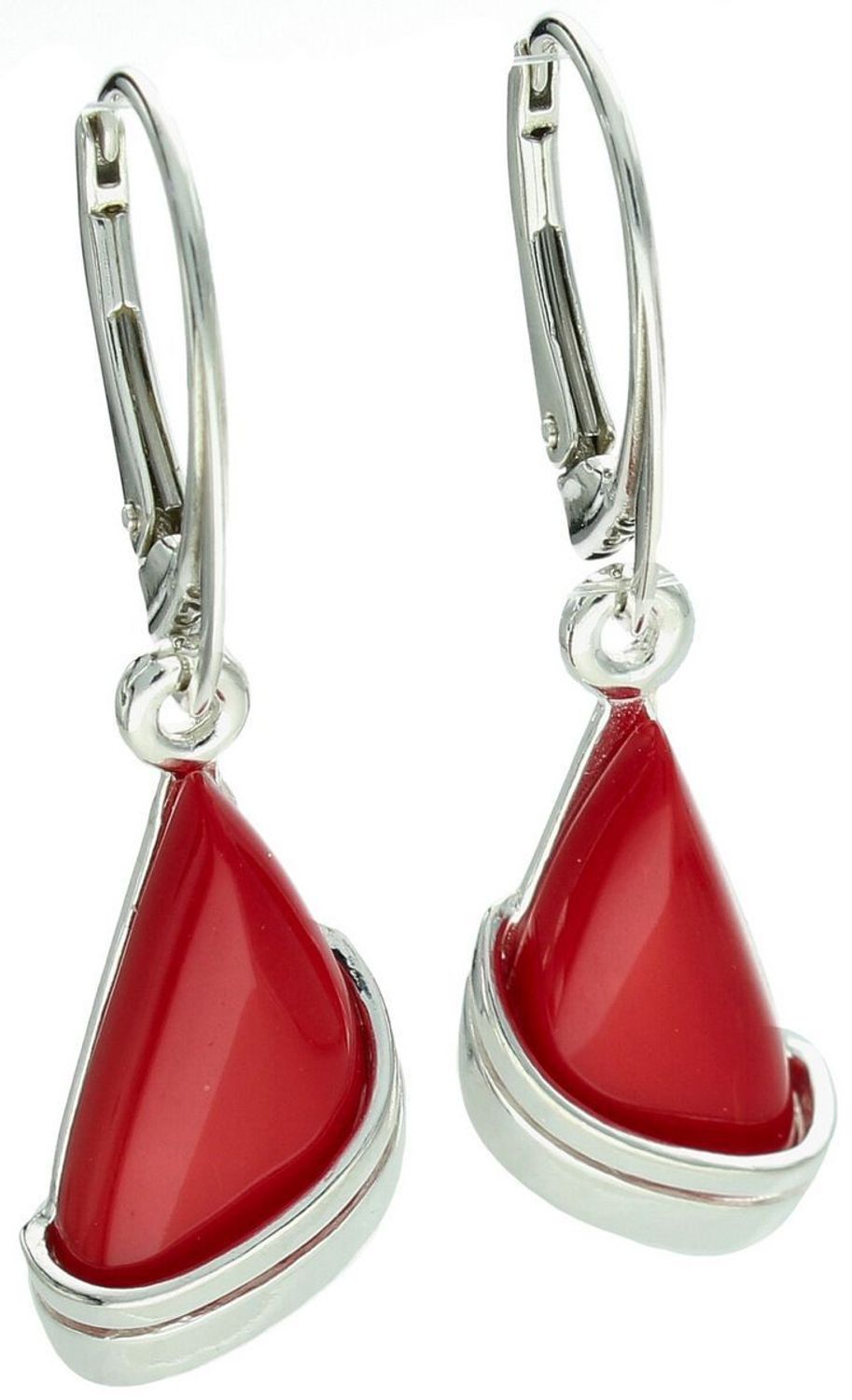 Wiszące kolczyki srebrne 925 DIA-KLC-13994-925 zdobione koralem. Wymiary 4,0 × 1,2 cm, waga 5,10 g. Eleganckie, subtelne i efektowne.1.jpg