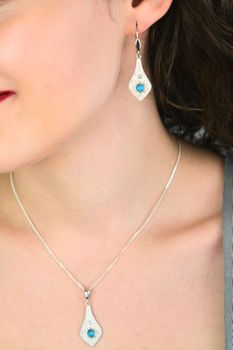 Kolczyki srebrne 925 z turkusem – geometryczne  DIA-KLC-13996-925  Elegancka biżuteria damska (4).jpg