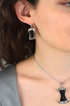 Kolczyki srebrne 925 z onyksami – prostokąt  DIA-KLC-13997-925  Elegancka biżuteria damska (3).jpg