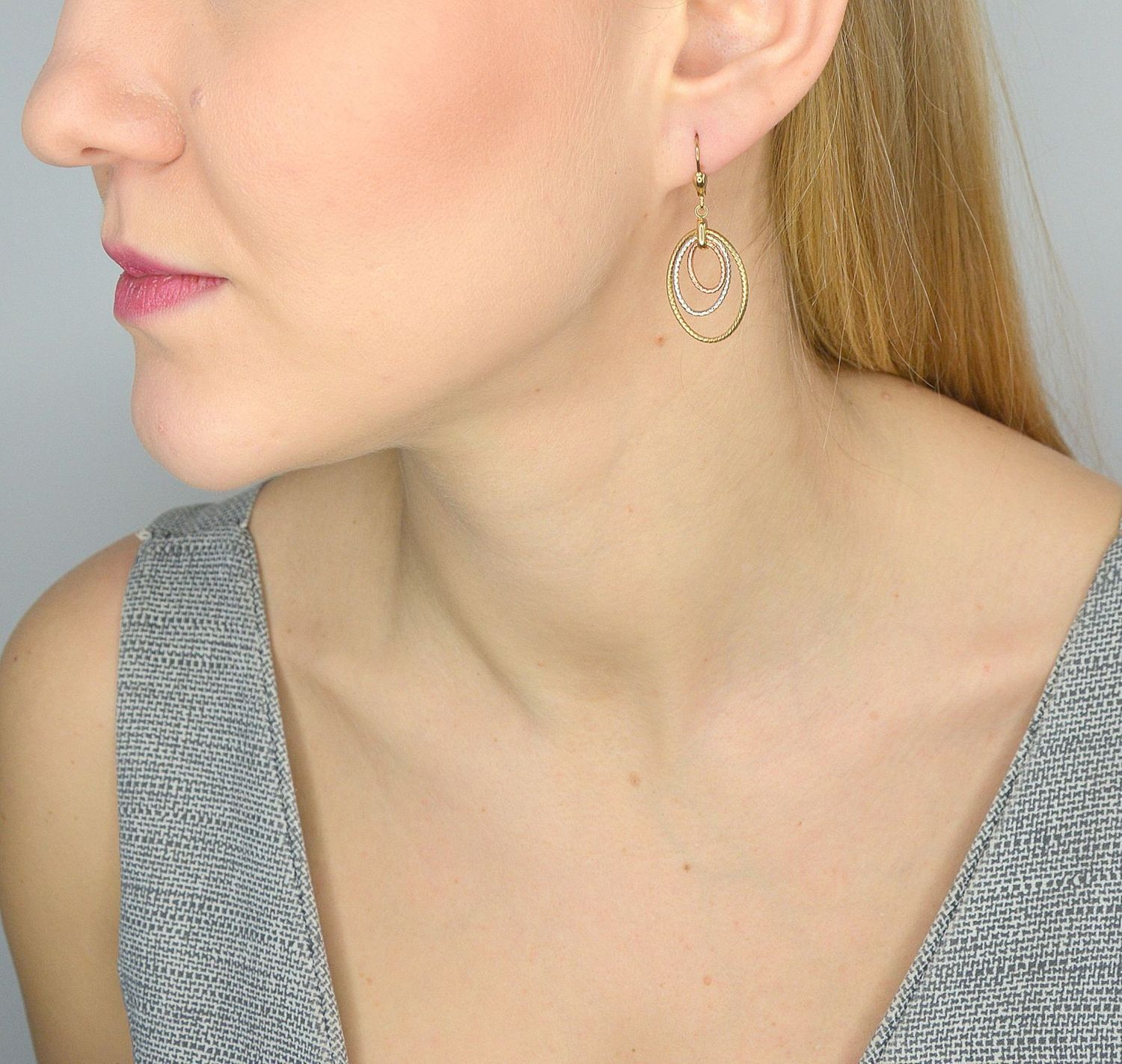 Złote kolczyki 333 wiszące trzykolorowe kółka DIA-KLC-1406-333.jpg