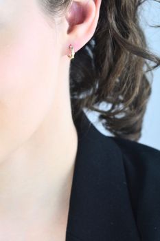 Złote kolczyki kółka serduszka 333 z cyrkoniami 11,5 mm (3).jpg