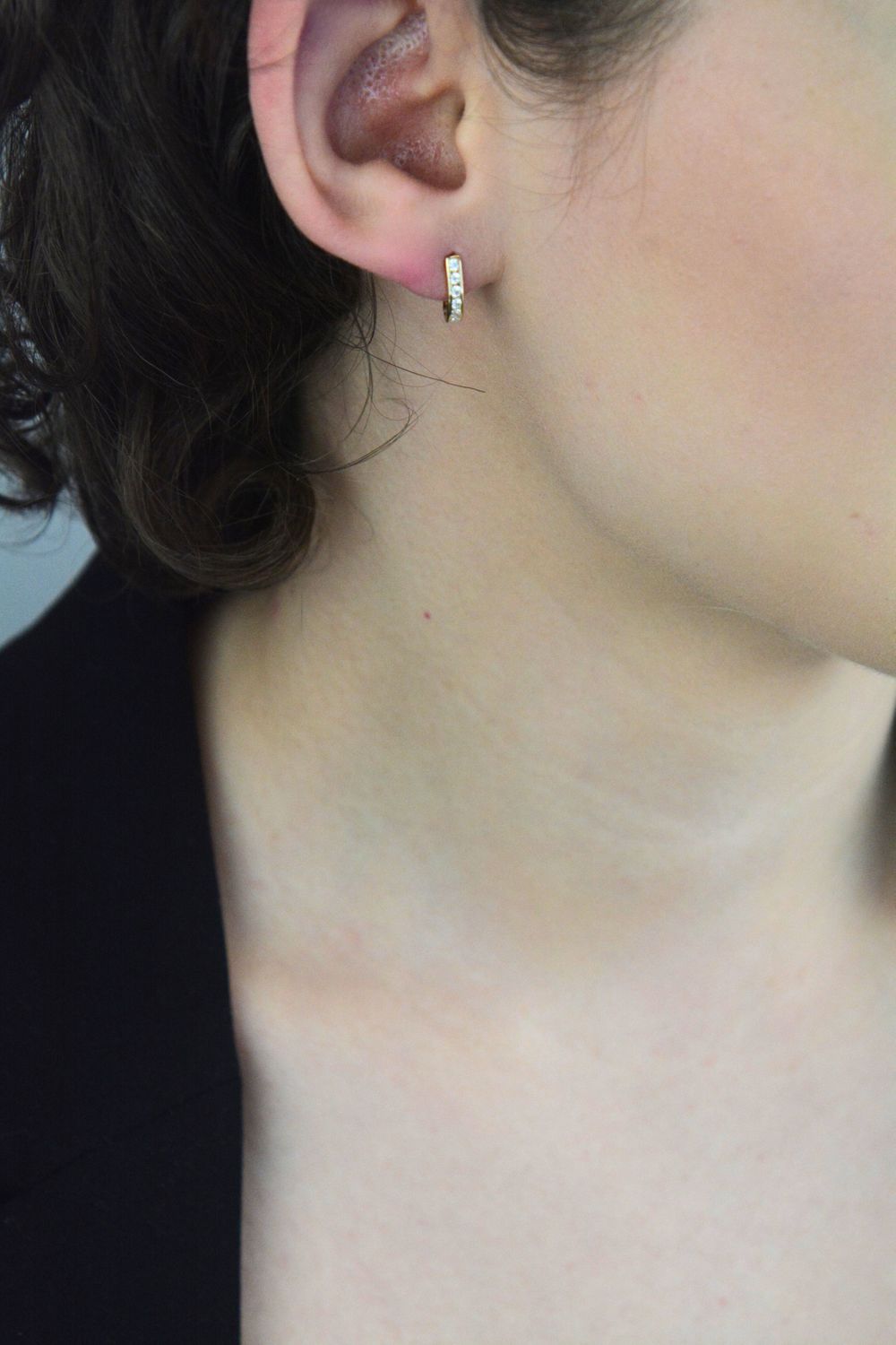 Złote kolczyki 333 z cyrkoniami – elegancka biżuteria damska.jpg