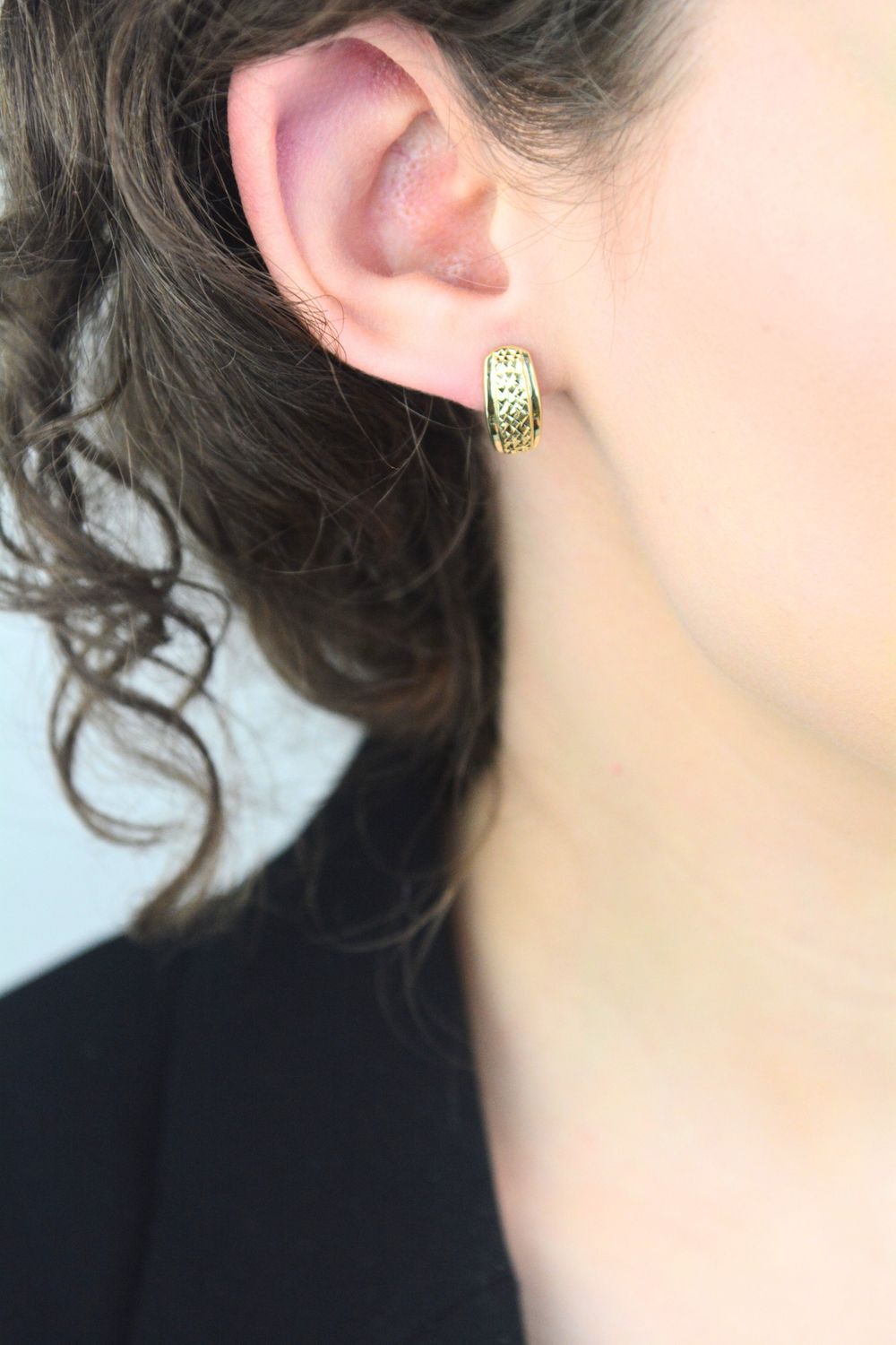 Złote kolczyki 375 diamentowane – angielskie zapięcie 15 mm, 1,33 g ✨💛 (2).jpg