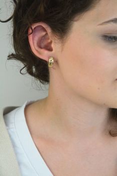 Złote kolczyki 375 diamentowane wzór grecki – 15 mm, 1,16 g (3).jpg