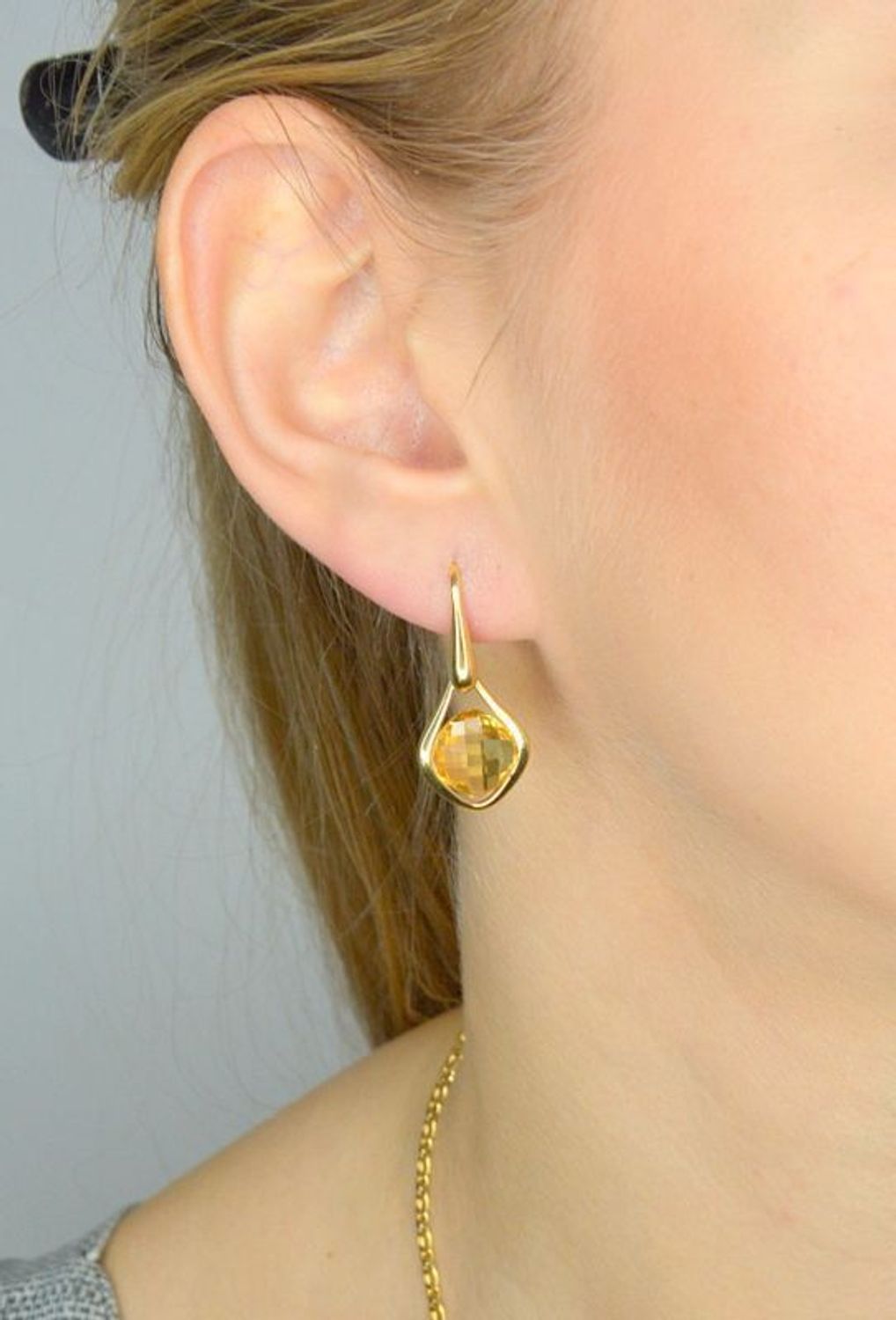 Złote kolczyki wiszące 585 z cytrynem DIA-KLC-1429-585.jpg