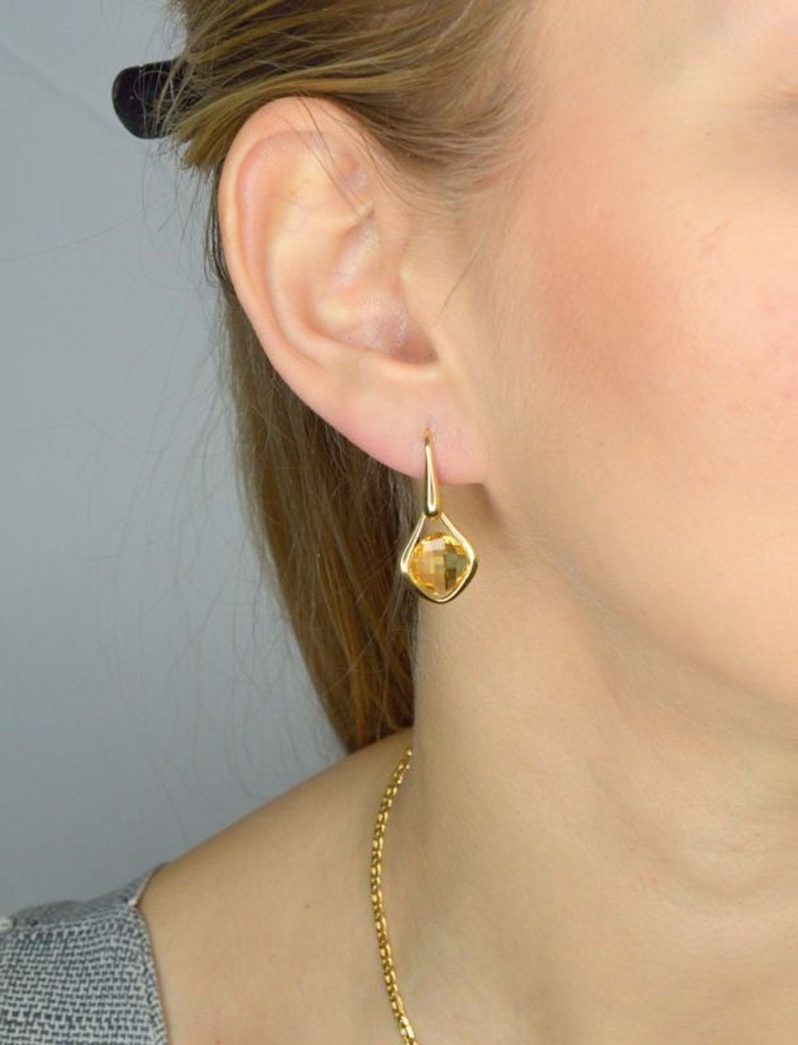 Złote kolczyki wiszące 585 z cytrynem DIA-KLC-1429-585.jpg
