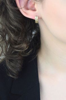 Kolczyki złote diamentowane 375 – eleganckie 14 mm, 1,00 g ✨💛 (3).jpg