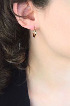 Złote kolczyki kółka 585 – angielskie zapięcie, 17 mm, 0,96 g 💛✨ (2).jpg