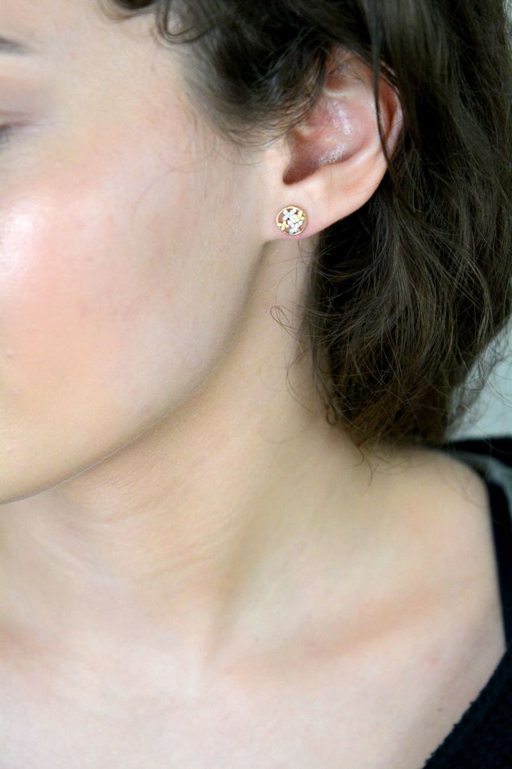 Złote kolczyki przy uchu Motylki próba 333 DIA-KLC-1607-333. Złote kolczyki wykonane z wysokiej jakości złota próby 333. Złote kolczyki są bardzo oryginalne i wygodne w noszeniu.1.jpg