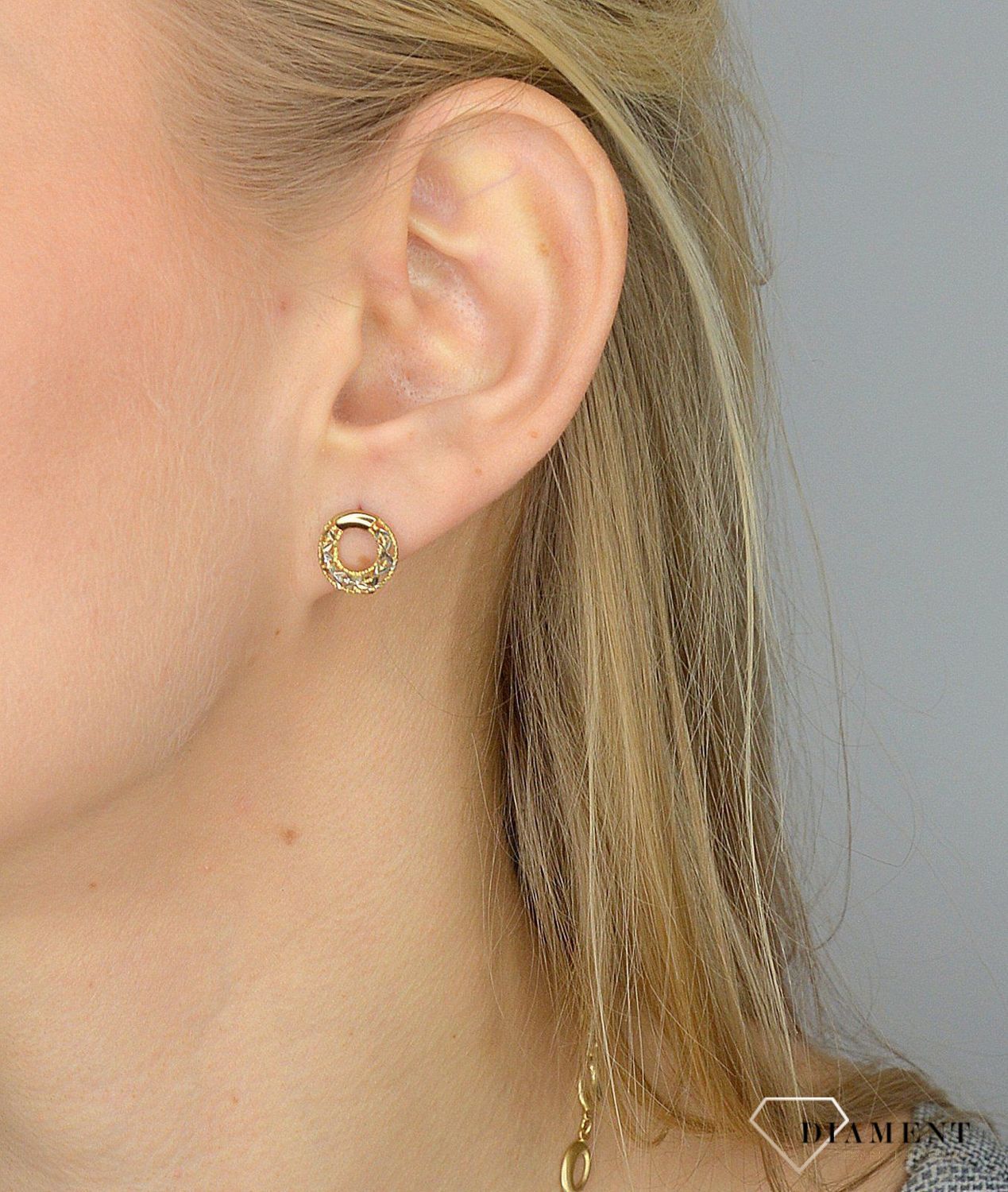 Złote kolczyki 333 kobiecy blask DIA-KLC-1678-333 💎 Złote kolczyki wykonane z najwyższej jakości złota próby 333 💎.jpg