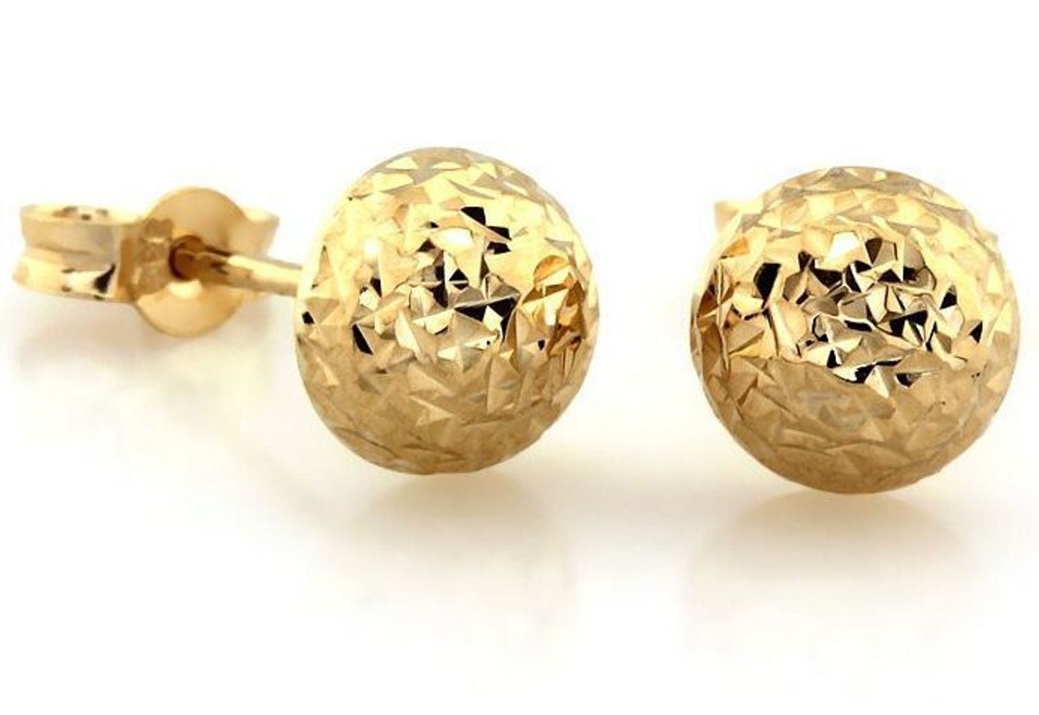 Złote kolczyki półkulki wykonane z najwyższej jakości 14-karatowego żółtego złota, próba 585, waga około 1,06 gram. Kolczyki w minimalistycznym stylu, wpisujące się w obecne trendy modowe. Delikatna forma.jpg