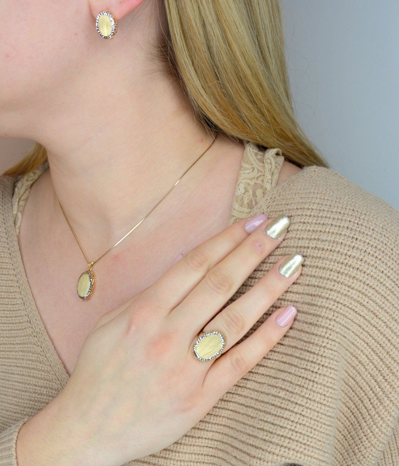 Kolczyki złote grawerowane blaszki z drogą grecką DIA-KLC-1737-585.jpg