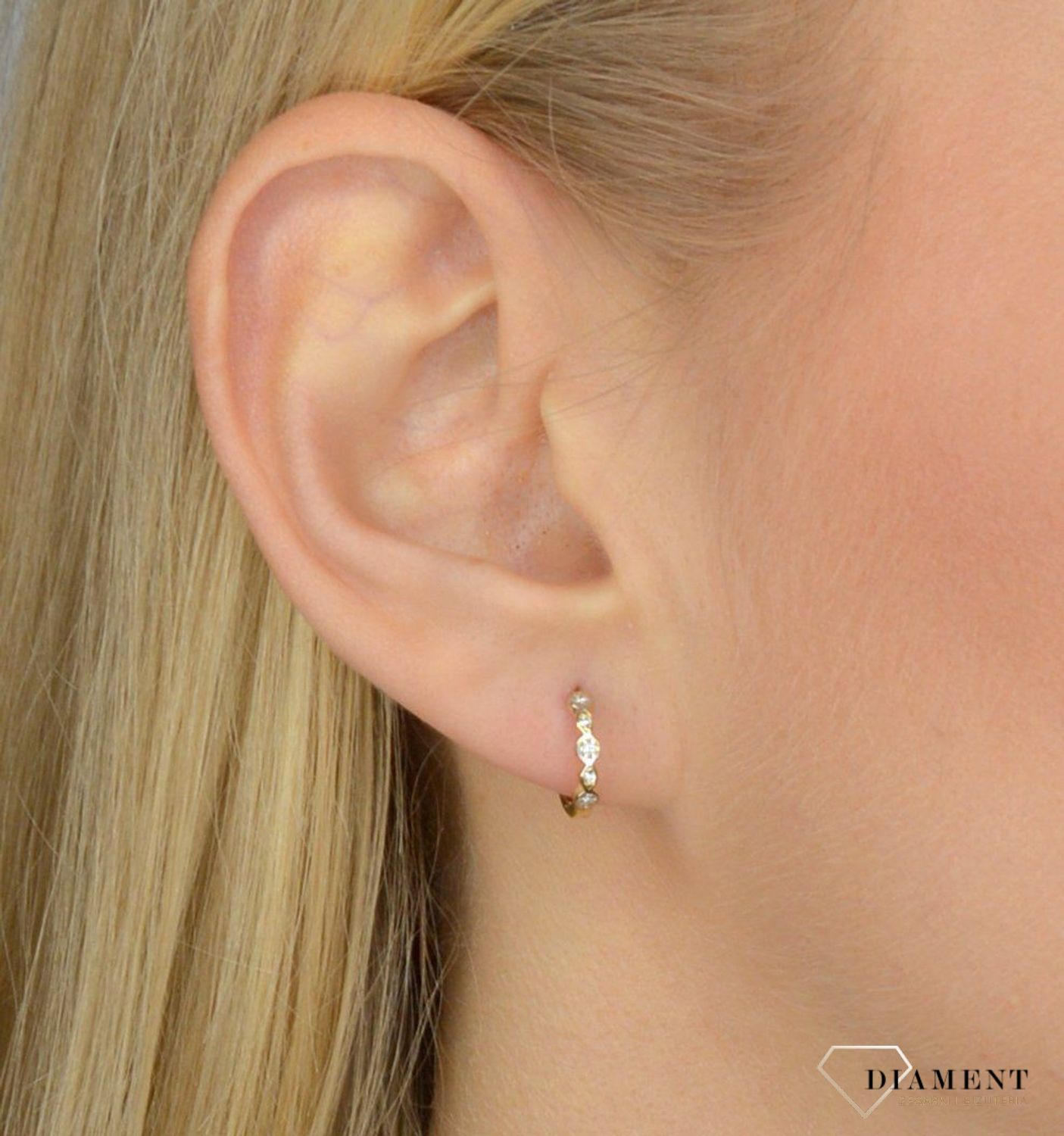 Złote kolczyki koła 1,2 cm 585 ozdobione cyrkoniami.jpg