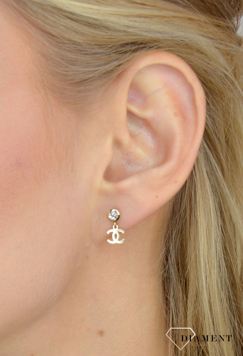 Złote kolczyki 585 wiszące 'Chanelki' z cyrkonią DIA-KLC-1745-585.jpg