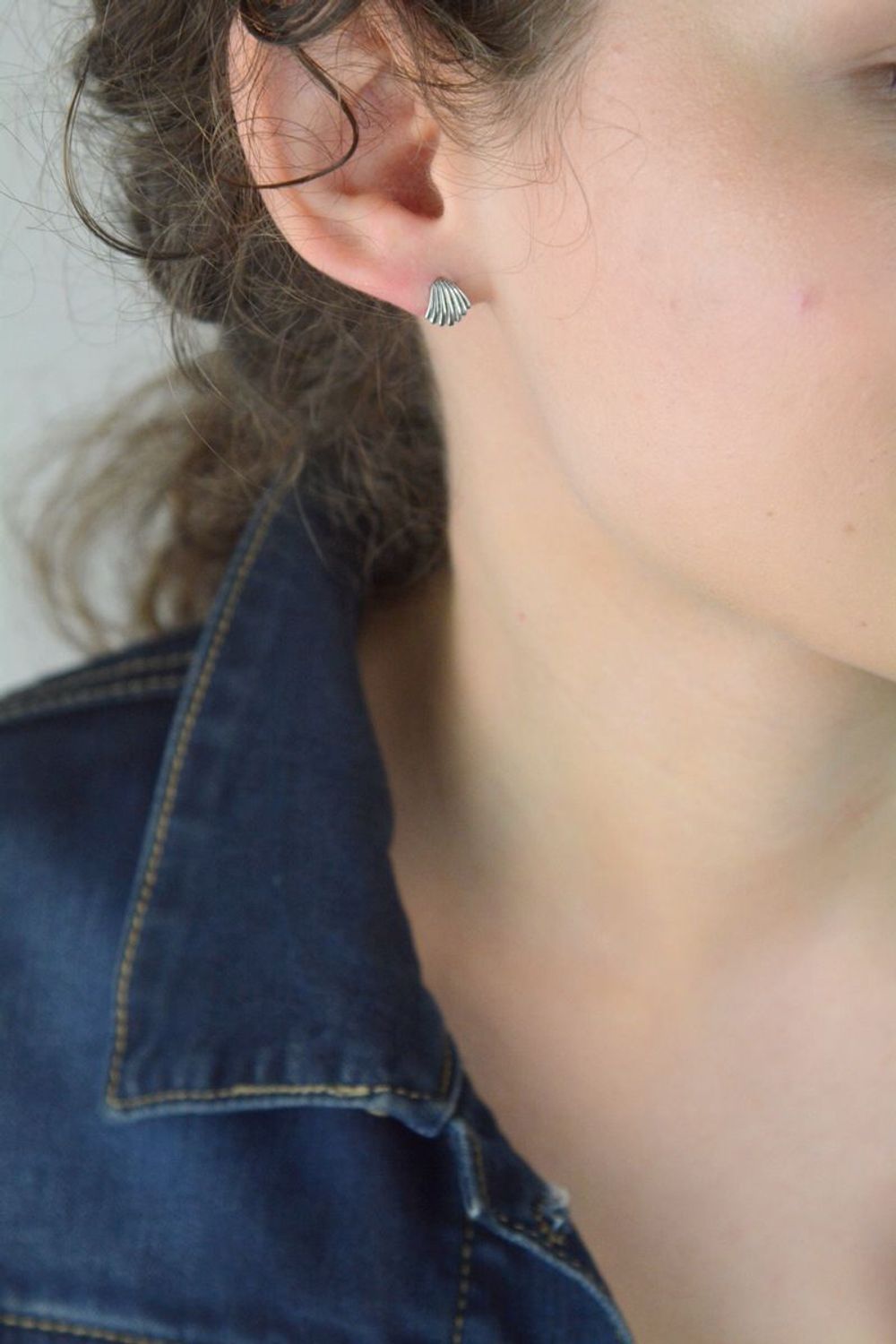 Srebrne kolczyki na wkrętki muszelki DIA-KLC-1EA79503-925.png