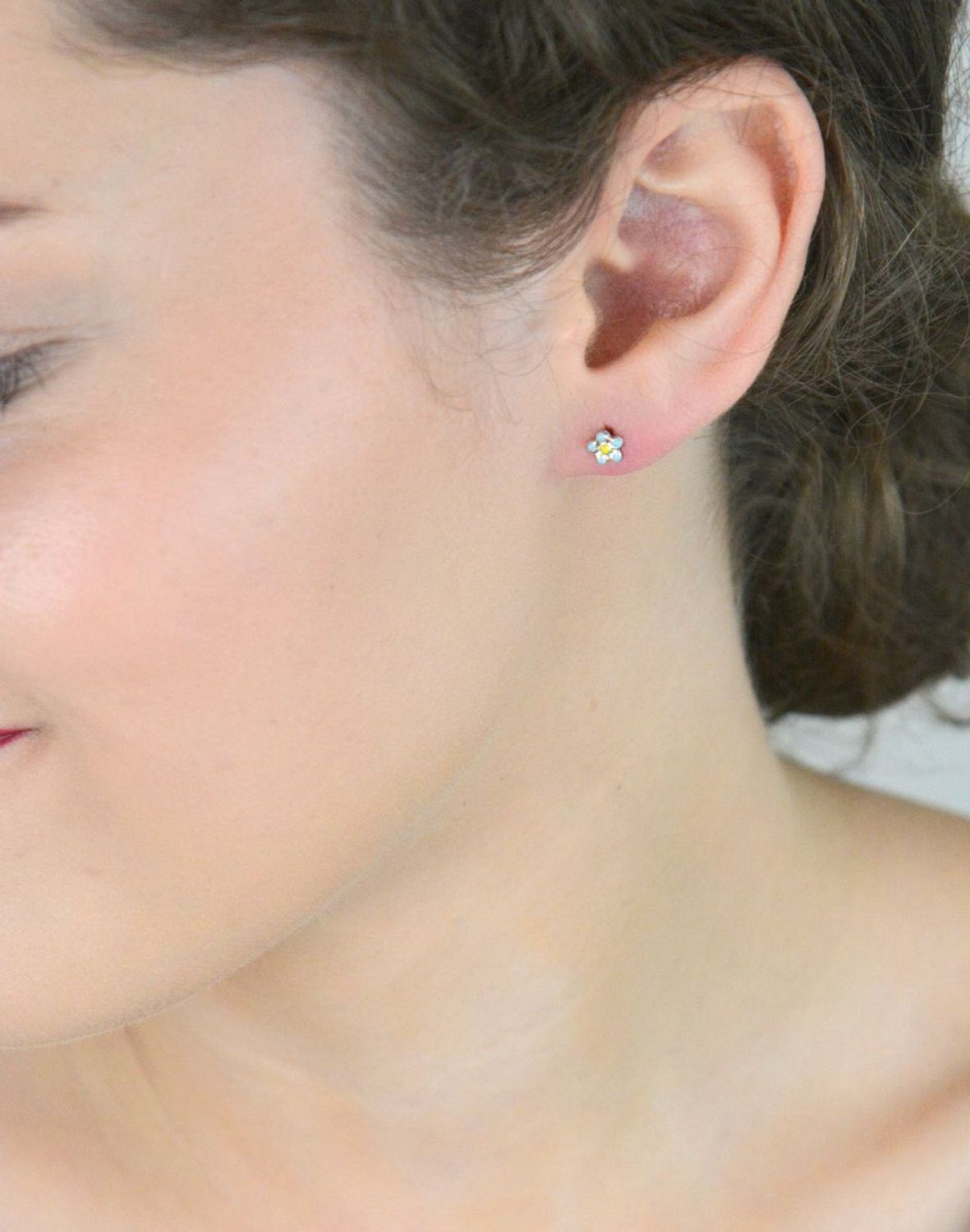 Srebrne kolczyki przy uchu małe kwiatki DIA-KLC-2066OR0079-925.png