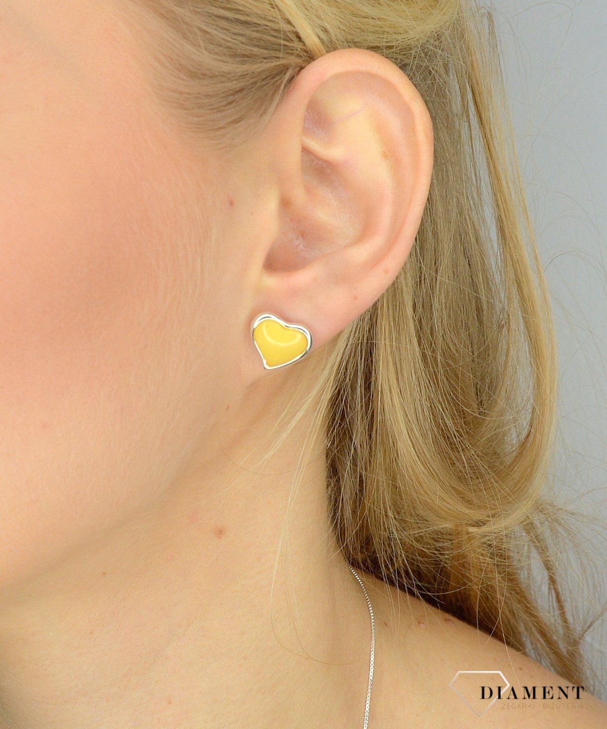 Kolczyki srebrne bursztyn serca w mlecznym kolorze DIA-KLC-2241-925.jpg