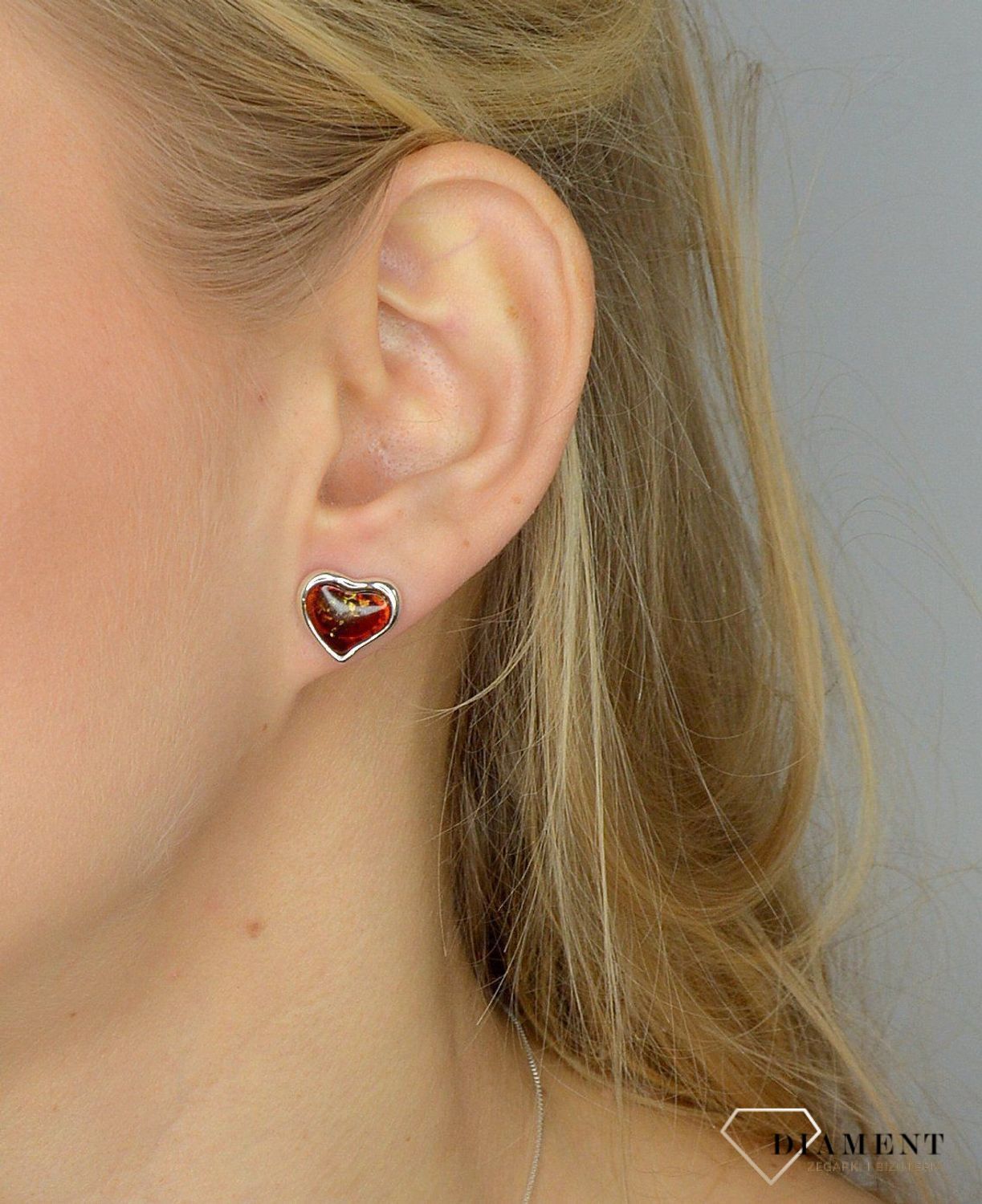 Kolczyki srebrne bursztyn serca w brązowym kolorze DIA-KLC-2242-925.jpg