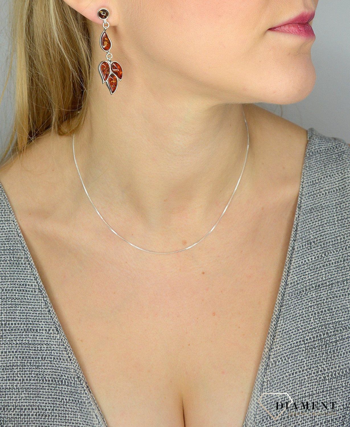 Kolczyki srebrne wiszące bursztyn brązowe łezki DIA-KLC-2247-925.jpg