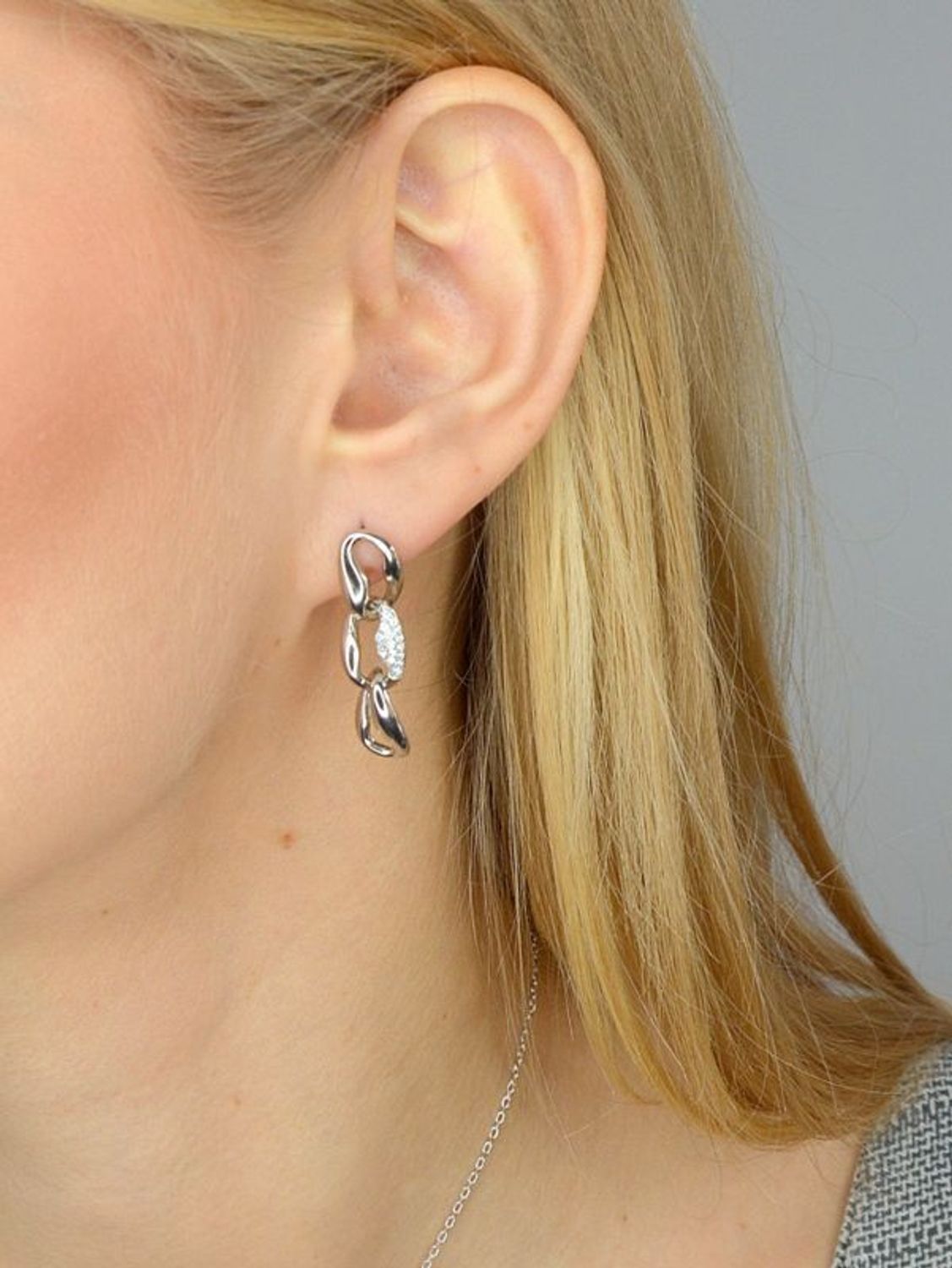 Srebrne kolczyki wiszące pancerka z cyrkoniami DIA-KLC-2271-925.jpg