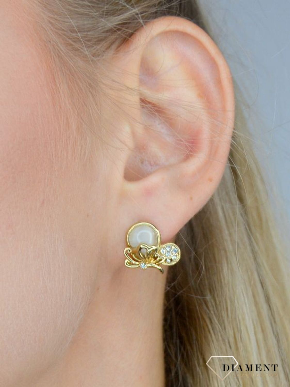 Kolczyki damskie pozłacane By Dziubeka przy uchu motylki DIA-KLC-2316-INNE.jpg